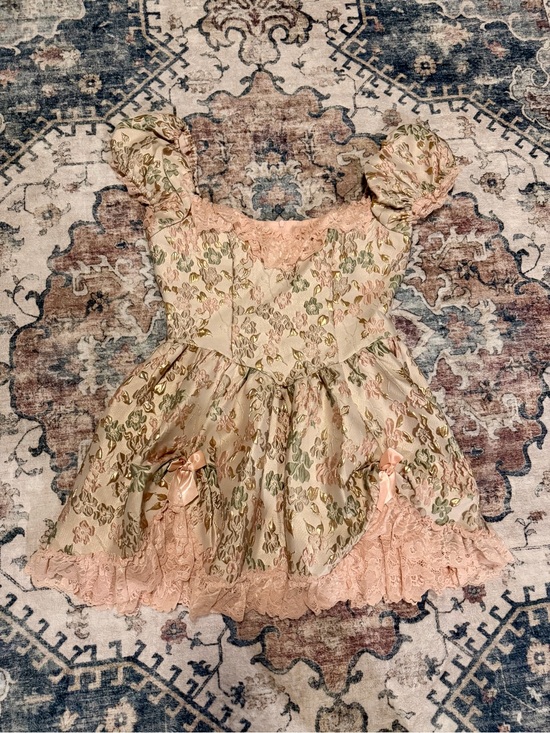 Dolls Kill Dresses & Skirts - Sugar Thrillz Brocade Pink and Cream Floral Lace Puff Sleeve Dress